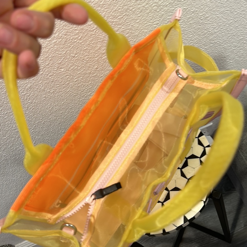 Marc Jacobs Medium Handbag - Picture 3 of 5